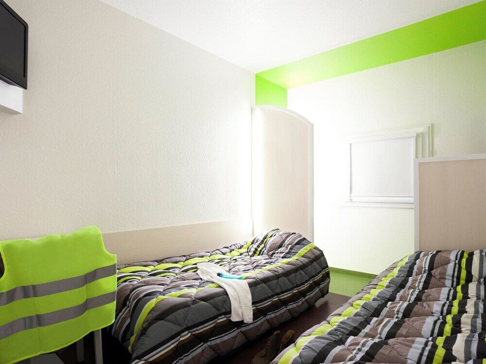 Hotelf1 Laval Changé Kültér fotó