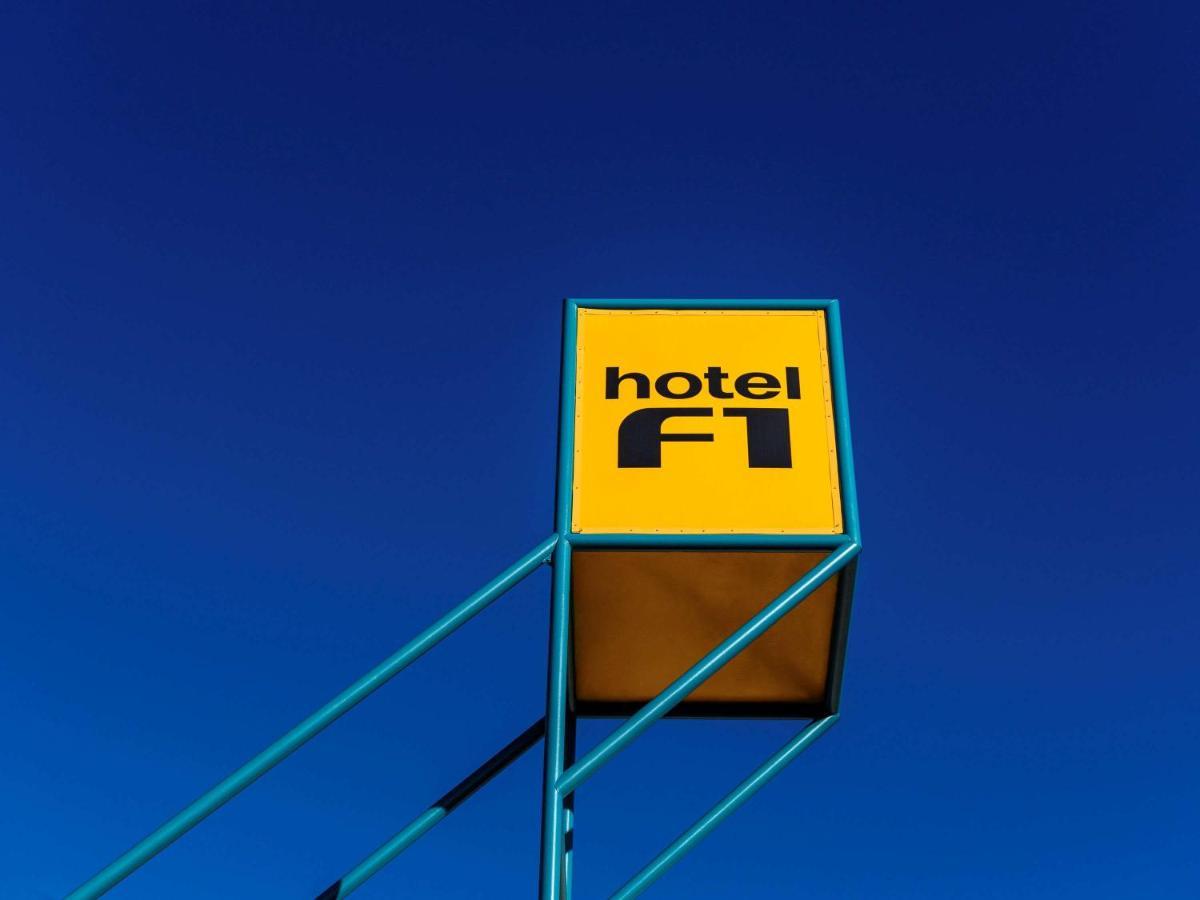 Hotelf1 Laval Changé Kültér fotó